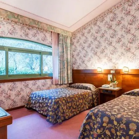 Santa Barbara Hotel