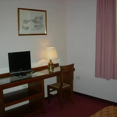 Santa Barbara Hotel 3*